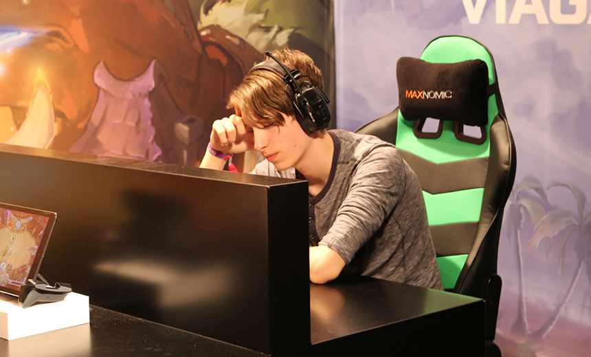 Frezzar and Twixsen out of Fnatic