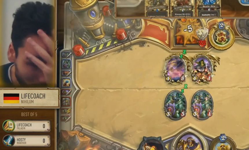 Watch a Hearthstone pro-player experience his worst nightmare