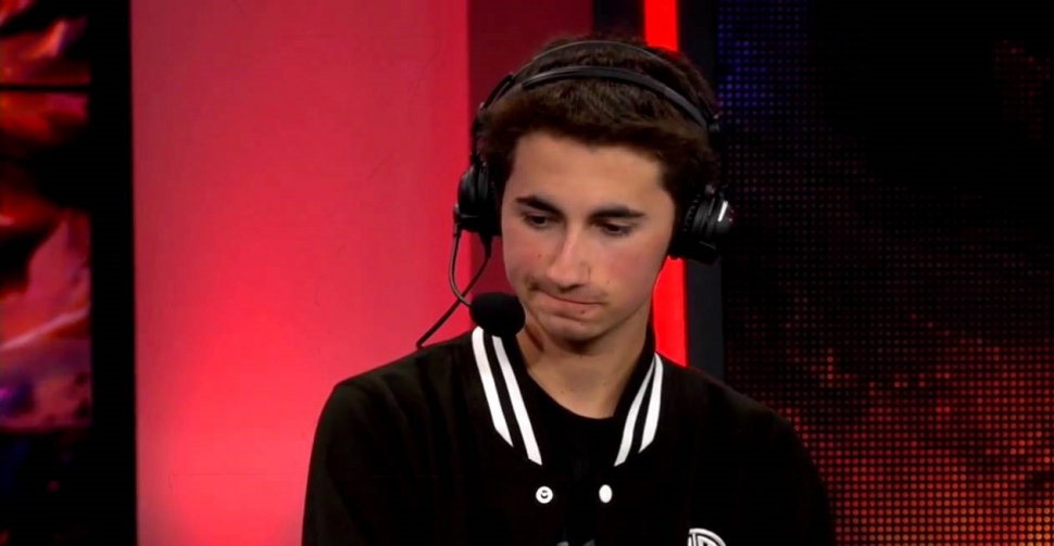 Gleeb hangs it up to pursue school