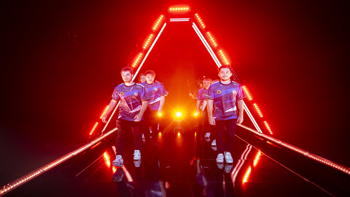 Evil Geniuses and FUT Esports starts day two in perfect fashion with clean sweeps