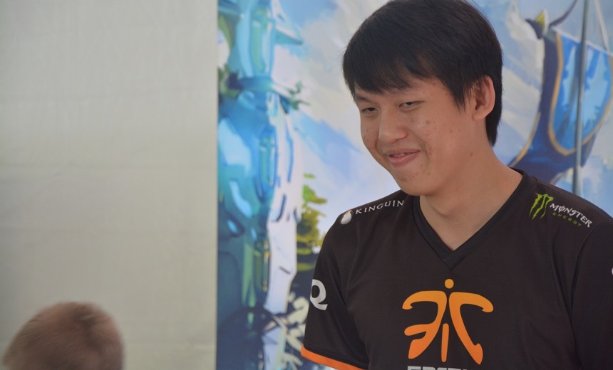 Fnatic books their ticket to ESL One New York