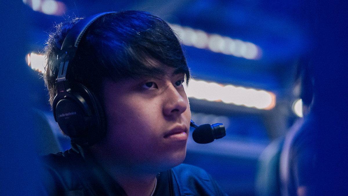 ana answers a call from RNG for PGL Arlington Major