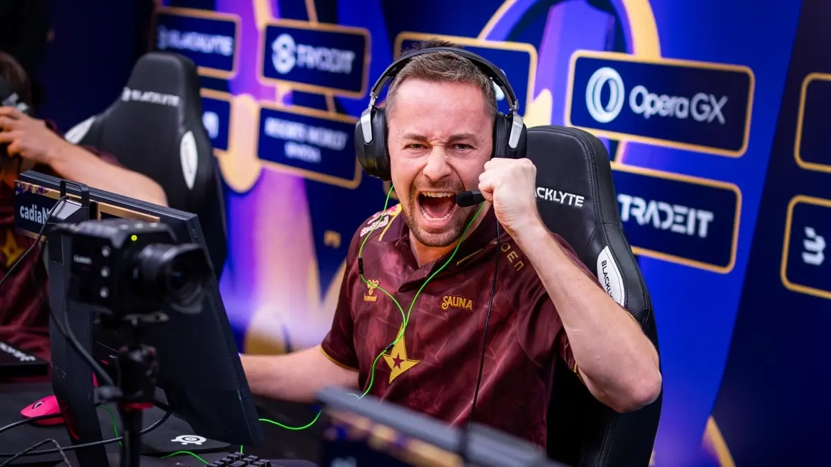 BLAST Premier World Final: Astralis, G2 advance to semifinals while NAVI, Liquid go home