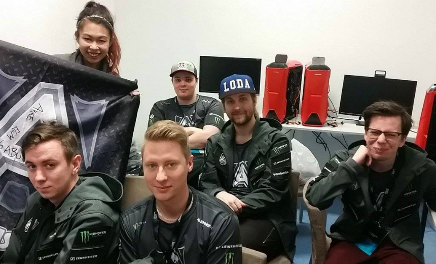 Rats of a feather squeak together: Alliance lock in an unchanged roster