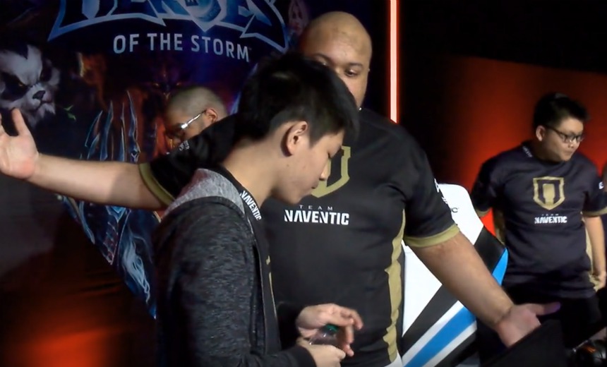 Favorited team eliminated on Day 2 of the NA Regional #2