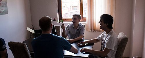 First look at Fnatic's training house
