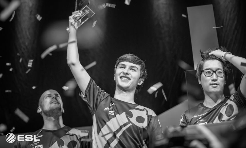 Dignitas wins the Gamescom EU regional