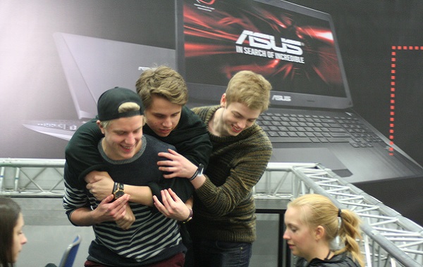 DHW13 Day 1: Upsets In A Bunch