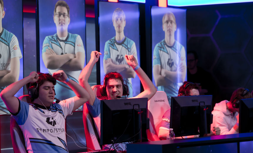 The most interesting strategies of the Los Angeles regionals
