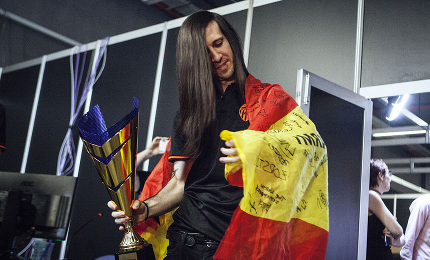Local hero Evangelion wins DreamHack Valencia over Complexity talent Crane