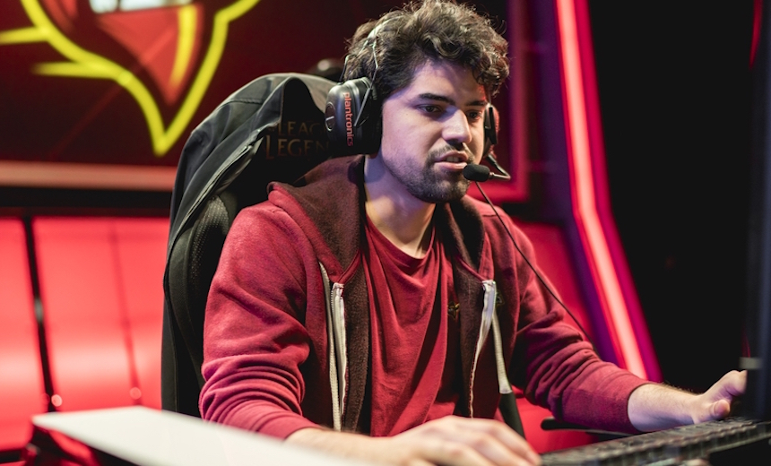 Crumbz retires from pro play to coach Apex Challenger
