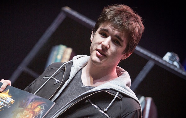 Firebat at BlizzCon: "Zoo is one of the best decks in the game right now"