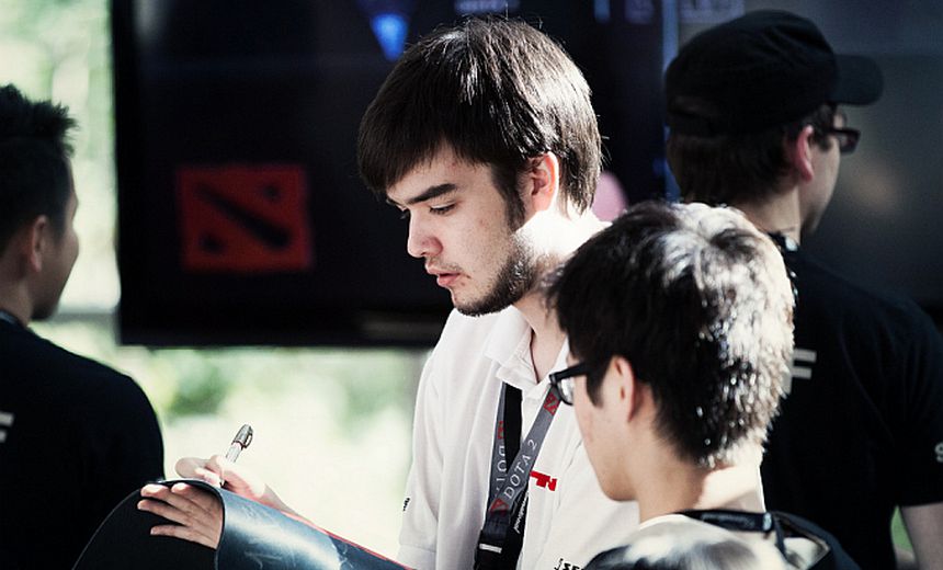 Synderen is back to competitive Dota