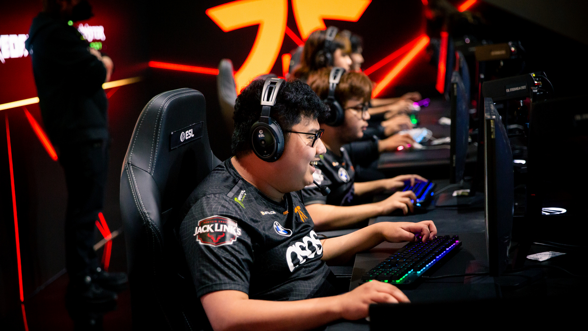Fnatic end Talon’s winning streak