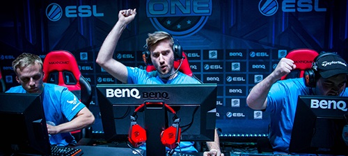 Watch Cloud9 n0thing tour their bootcamp
