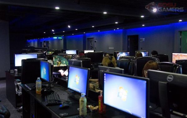 Dota 2 versus League of Legends in China: Statistics