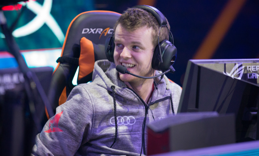 DreamHack Masters: Las Vegas 2017 - Astralis breeze to semi-finals