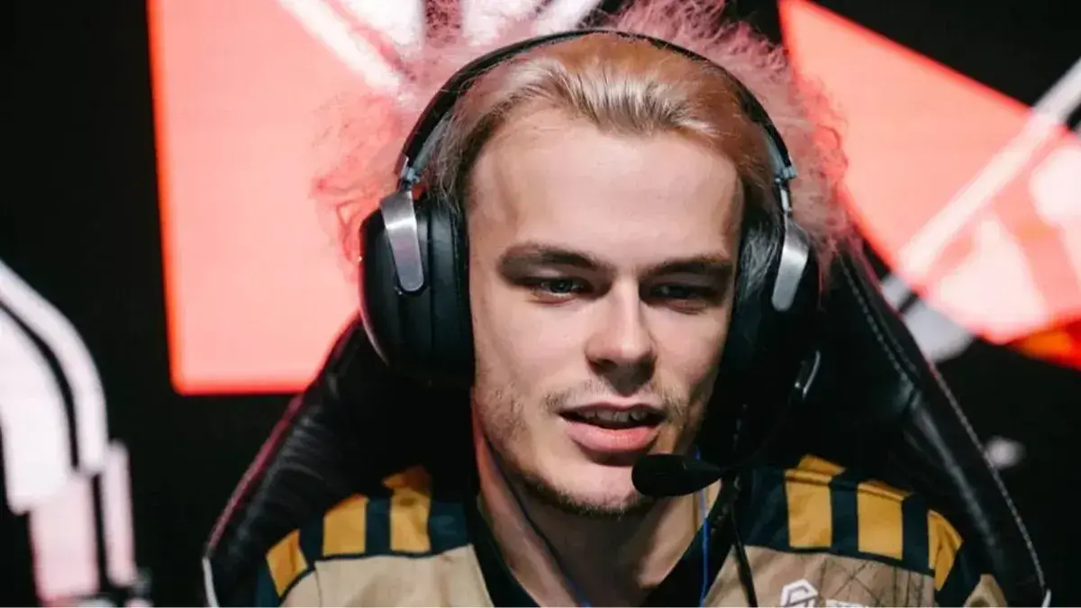 Early shuffle for Team Secret; BOOM out