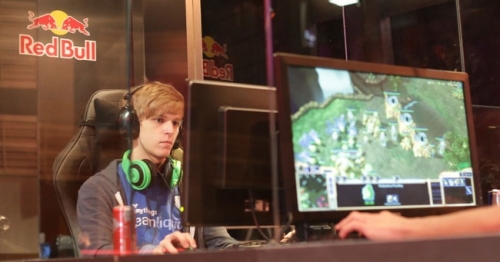 Snute stands Training Grounds #2 champion after seven maps