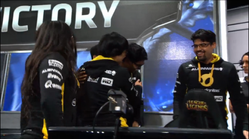 Team Dignitas take first in NA LCS