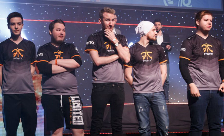 Fnatic, Na'Vi and Luminosity advance at IEM Katowice day one
