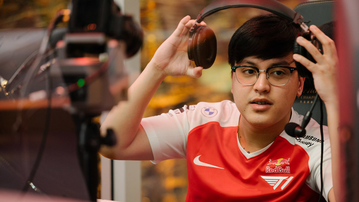 T1 release both Gabbi and Karl ahead of TI11 qualifiers