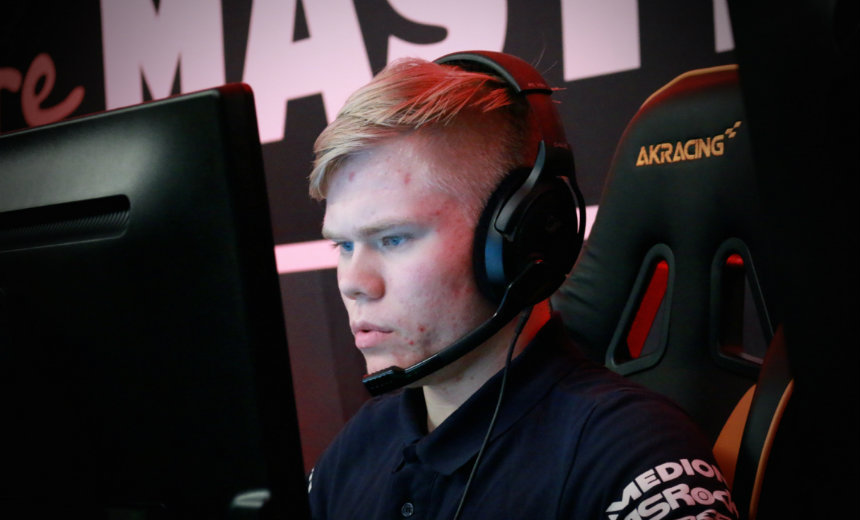 Dignitas adds Magiskb0y