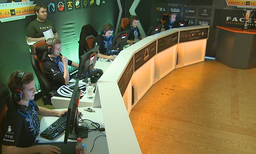 FACEIT LAN: Day 1 Recap