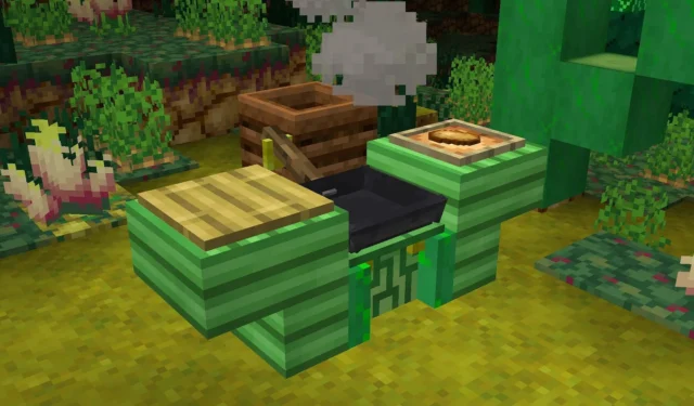 How to use frying table in Minecraft Poisonous Potato update